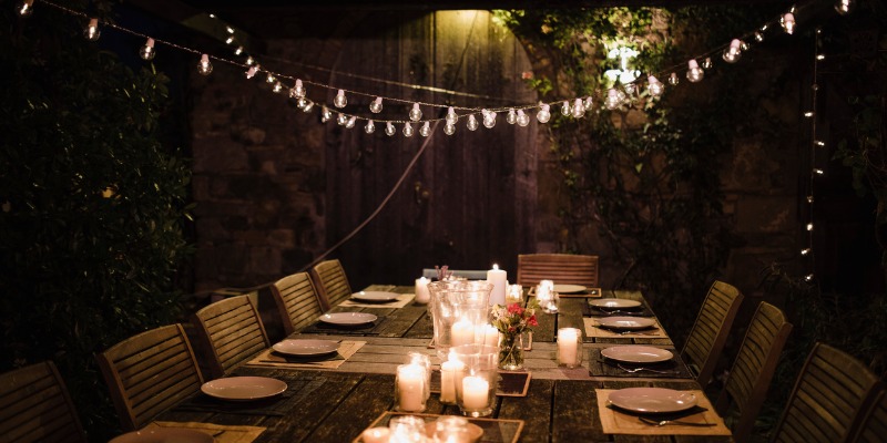 ready-for-a-garden-dinner-party-picture-id1091693080-1